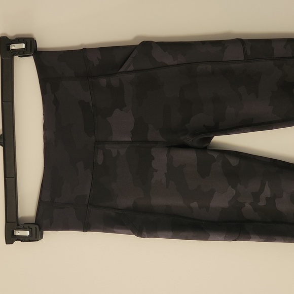 Lululemon Invigorate High Rise Tight 25" Size 4 Incognito Camo Multi Grey - Picture 6 of 11